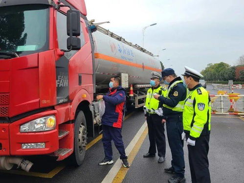 春節(jié)假期我市交通運(yùn)輸運(yùn)行平穩(wěn)有序，城市配送運(yùn)輸服務(wù)高效暢通